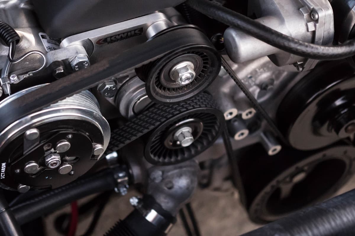 Dyqane riparimi makinash dhe elektricistë